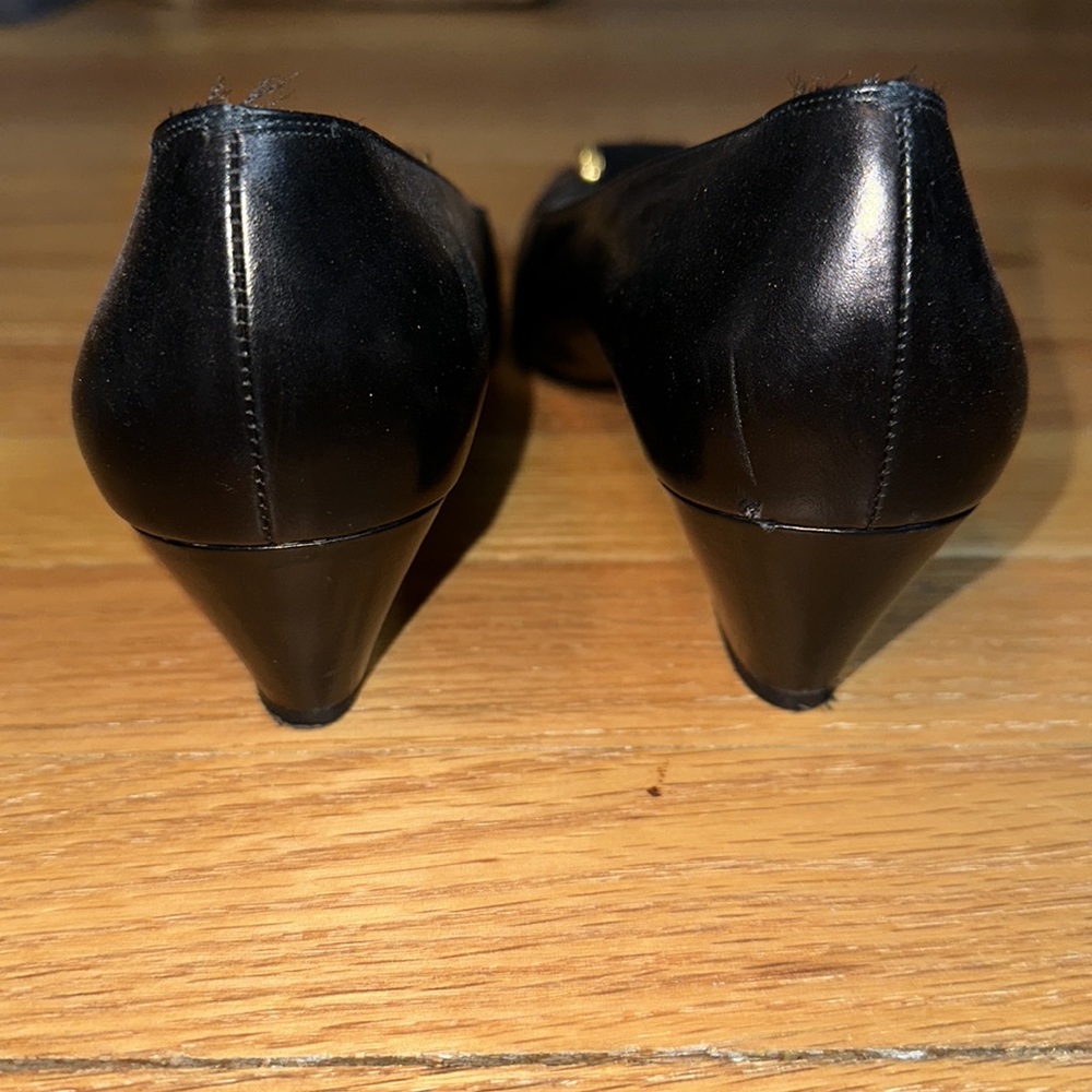 Salvatore Ferragamo heels - Picture 3 of 5